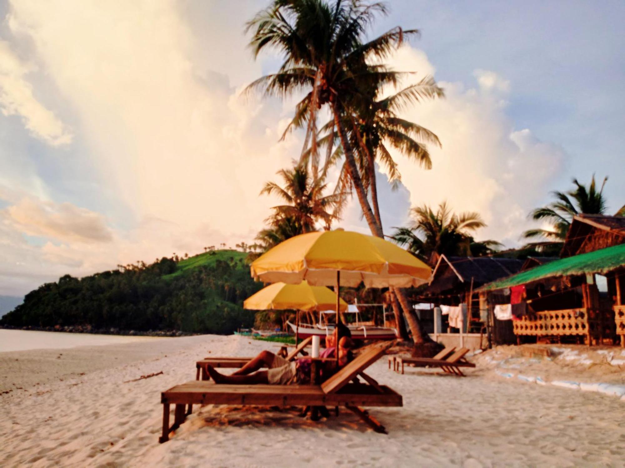 Amwani Sunset Colours Site San Vicente (Palawan)